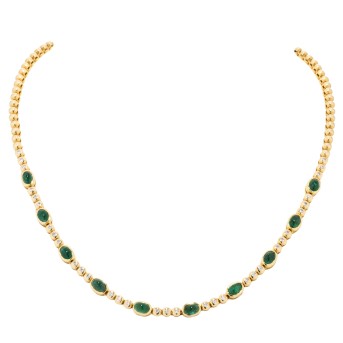Collier, besetzt mit 10 Smaragdcab. 33 Brillanten zus. ca. 0,60ct. FW/VSi.