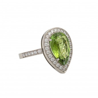 Ring, with 1 fac. Tourmaline drop approx. 4,47ct. and diamonds in total approx. 0,61ct. TW/VSI. 