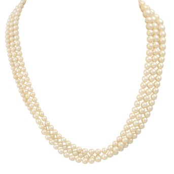 Three-row pearl necklace, 