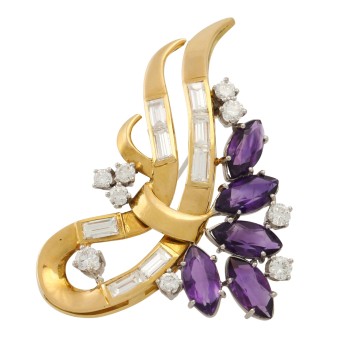 Brosche mit Amethysten und Diamanten von zus. ca. 2,4 ct,
