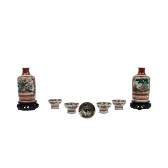 7-teiliges Sake-Set: aus KUTANI-Porzellan, JAPAN, Meiji-Periode (1868-1912).