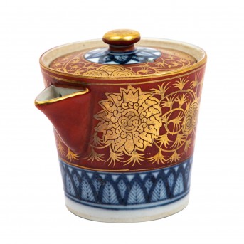 Iron red Kutani teapot. JAPAN.