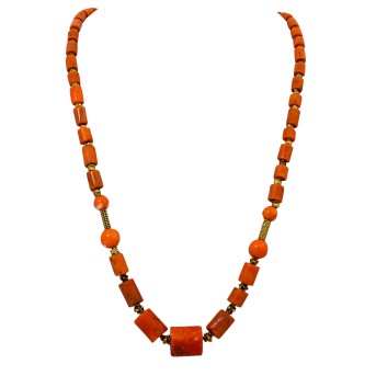 Korallencollier kombiniert mit antiken Goldelementen,