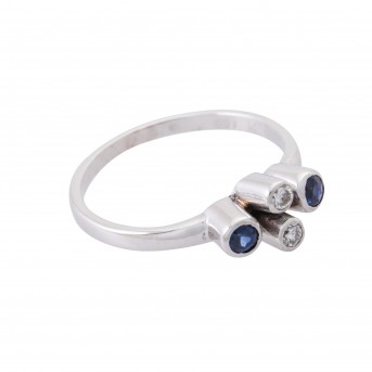 Ring with sapphires and diamonds