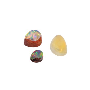 Konvolut aus 3 Opalen, zus. 12,73 ct,