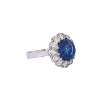 Klassischer Ring mit Saphir ca. 3,3ct