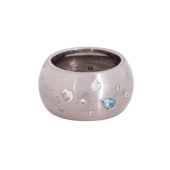 Ring with diamond drop and 9 brilliant-cut diamonds