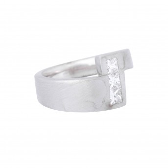 KURTZ KURTZ Ring mit 3 Prinzess-Diamanten zus. ca. 0,74 ct,