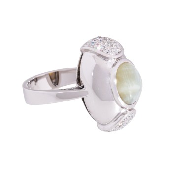 Ring mit 24 Achtkantdiamanten,