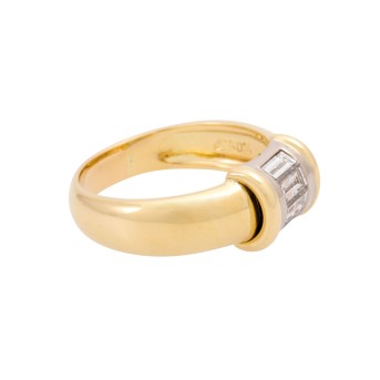 Ring mit Diamanten im Baguetteschliff