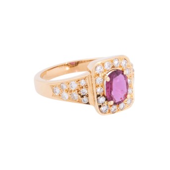 Ring mit Rubin 0,65 ct (grav.), oval facettiert,