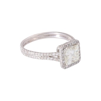 Ring mit Diamant im Prinzessschliff 2,01 ct