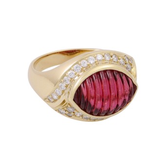 Ring mit graviertem rosa Turmalin und Brillanten von zus. ca. 0,3 ct,