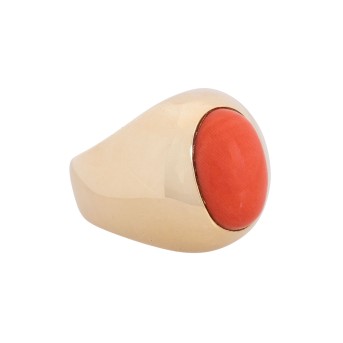 Mantelring mit Koralle,