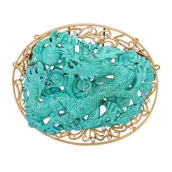 Großer Brosch-Anhänger mit fein geschnitztem Türkis,