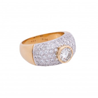 Ring with diamond