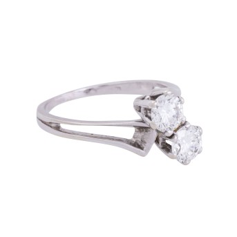 Ring with 2 brilliant-cut diamonds total approx. 0.90 ct, 
