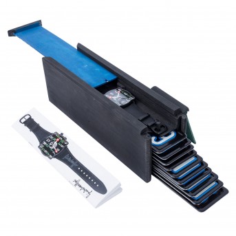 HUNDERTWASSER, FRIEDENSREICH (1928-2000),'Nummerntafel Uhr-Objekt', Oeuvre 985,