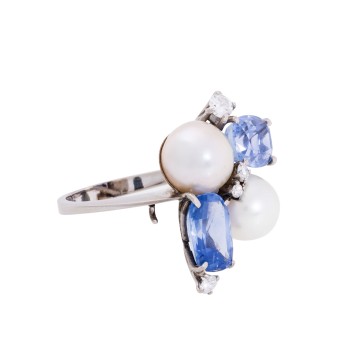 Ring mit 2 Saphiren, Perlen und Brillanten zus. ca. 0,2 ct,