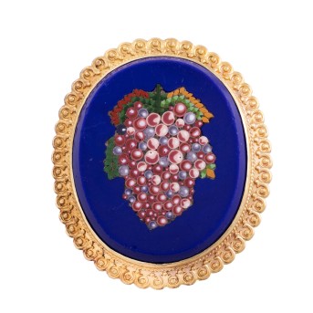 Brosche/Anhänger mit 'Traube' aus kunstvollem Mikromosaik,