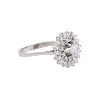 Ring with diamonds totaling approx. 0.98 ct, 