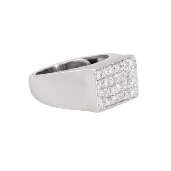 Ring mit 24 Brillanten,