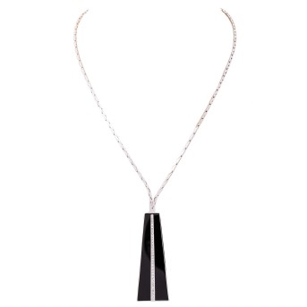 Collier mit trapezförmigem Anhänger, mit Onyx eingelegt,
