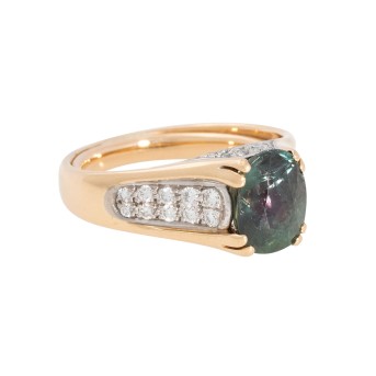 Ring mit Alexandrit ca. 3,99 ct  Ceylon (no heat) und 38 Brillanten