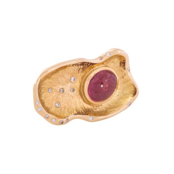 Ring mit rosa Turmalincabochon,