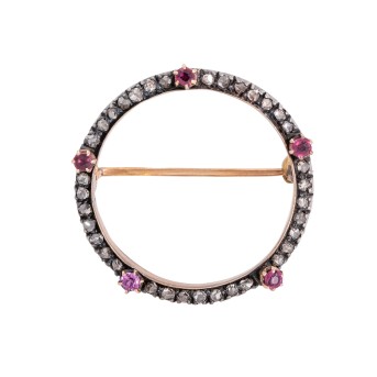 Kranzbrosche mit 5 synth. Rubinen und Diamantrosen von zus. ca. 0,2 ct,