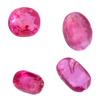 Konvolut von 4 fac. Rubinen von zus. ca. 1,7 ct,