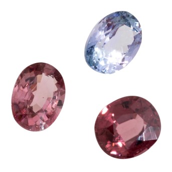 Konvolut von 3 oval fac. Spinellen von zus. ca, 4,8 ct,