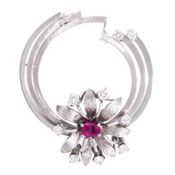 Blütenbrosche mit Rubin und 10 Brillanten,