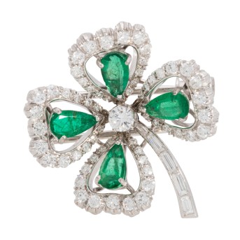 Brosche 'Kleeblatt' mit Smaragden und Diamanten