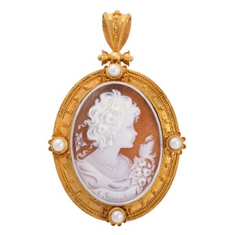 Pendant with fine shell cameo 'Girl with bird', 