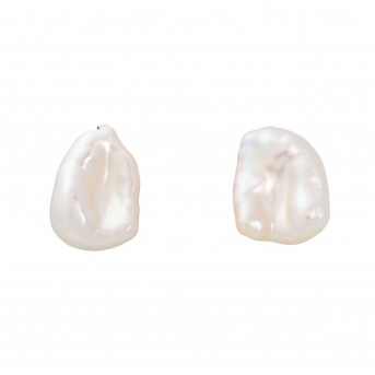 Pair of pearl ear studs,