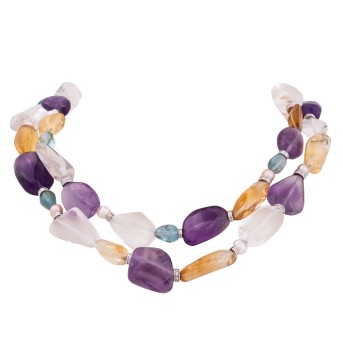 Necklace with various gemstones: 