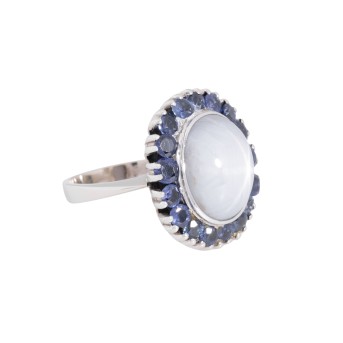 SILBERMANN Ring mit ovalem, weißem Sternsaphir