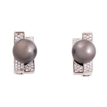 Pair of clip earrings with Tahitian pearls 