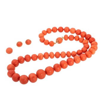 Schmuckset: Sardegna-Korallencollier und Paar Ohrstecker,