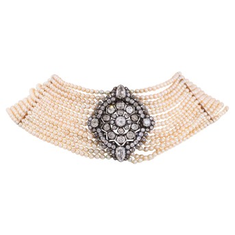 13-row choker made of pearls with a diamond-studded middle section, 