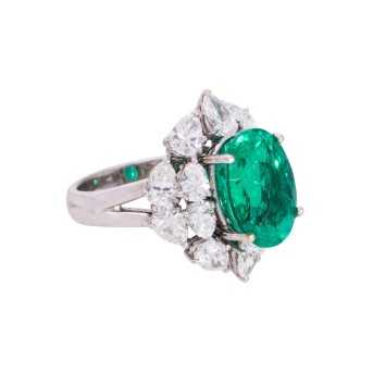 Eleganter Juwelenring mit kolumbianischem Smaragd ca. 7 ct. (moderate clarity enh.)