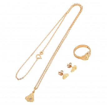 Set: Paar Ohrstecker, Kette mit Anhänger und  Ring