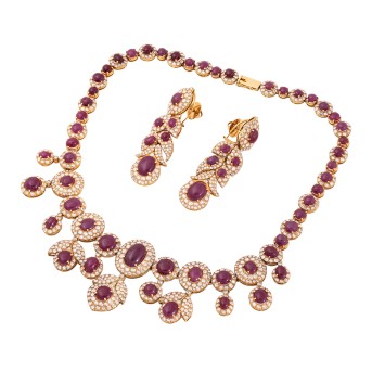 Schmuckset: Collier und Ohrhänger