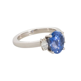 Ring mit feinem Ceylon-Saphir ca. 3,0 ct