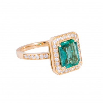Klassischer Ring mit Smaragd 2,28 ct,