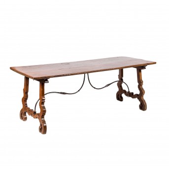 GROßER REFEKTORIUMSTISCH