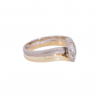 Ring  mit Diamant-Navette,