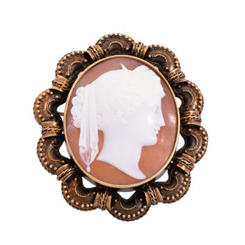Brosche mit Muschelkamee 'Portrait einer Göttin'