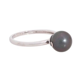 Ring with fine Tahitian cultured pearl and sapphire, 